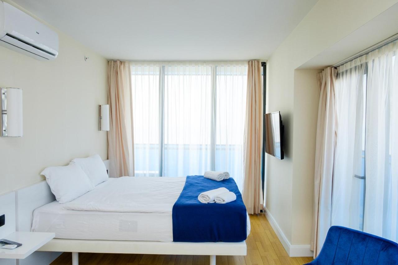 Manco Apartments Batumi Esterno foto
